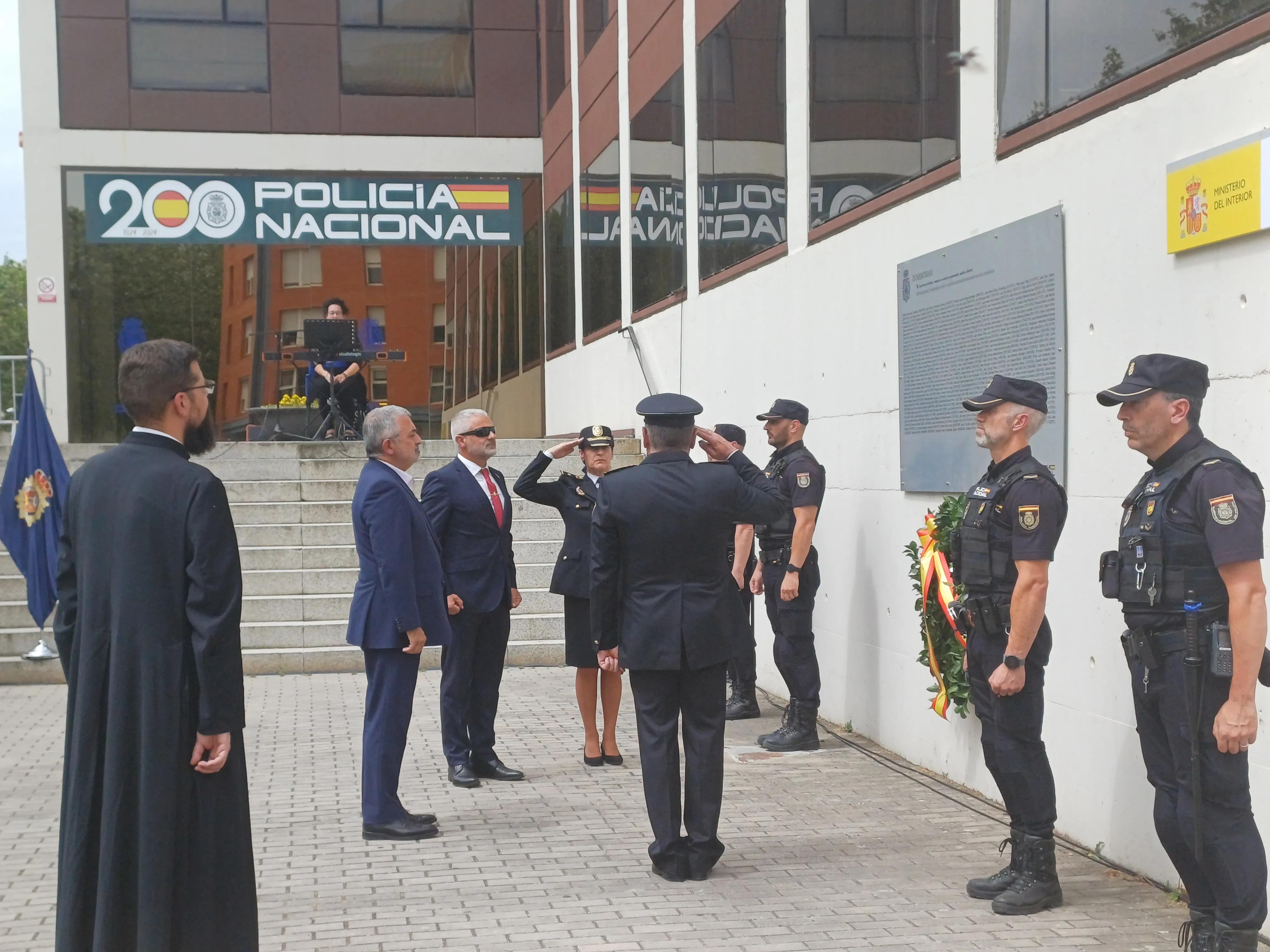 Burgos honra a los policías nacionales asesinados por el terrorismo