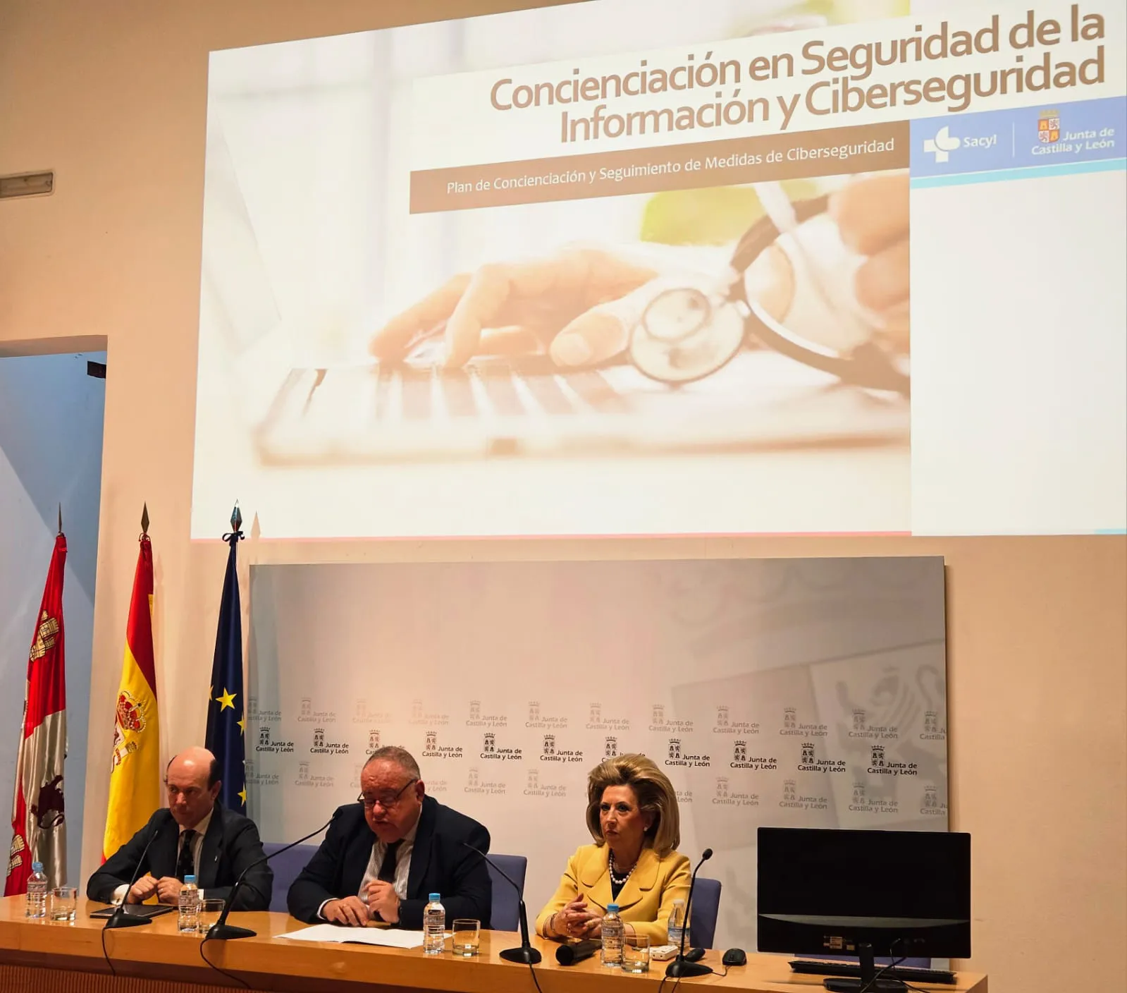 Sanidad lanza una campaña de concienciación para profesionales sobre seguridad en el uso de los datos