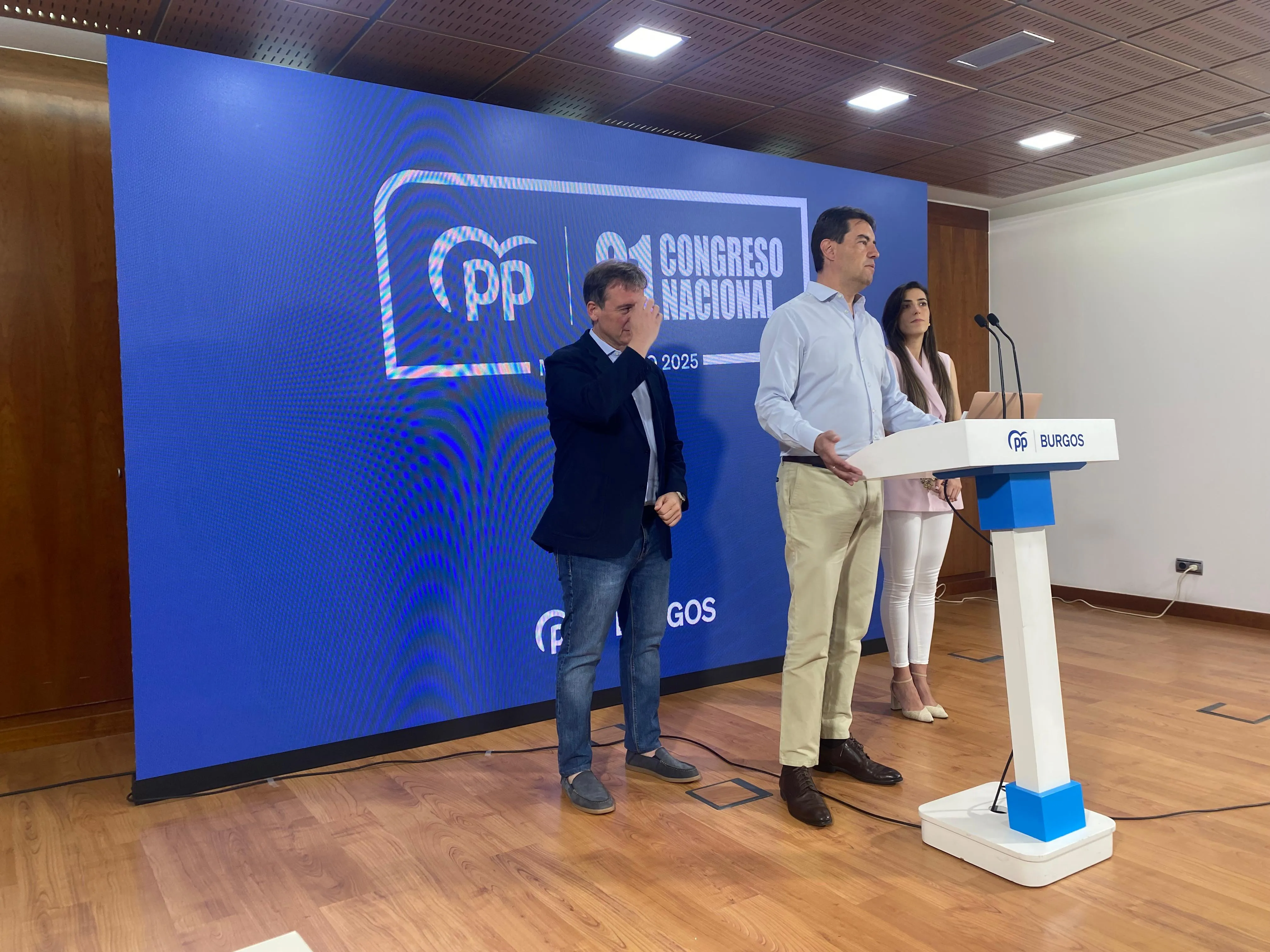 Suárez pide explicaciones a Esther Peña y Daniel de la Rosa ante los presuntos casos de corrupción