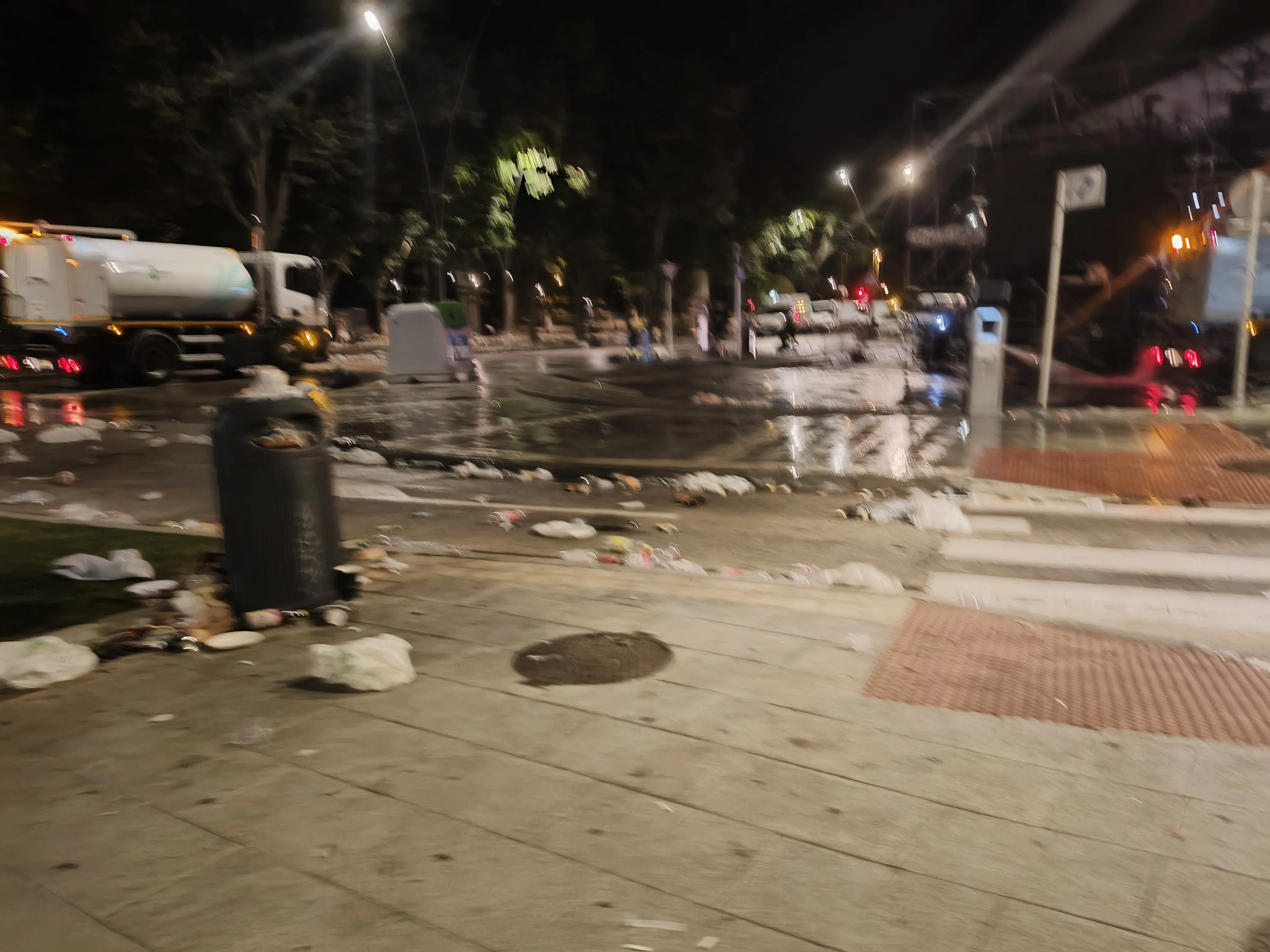 Ayala agradece el trabajo de Urbaser durante las Fiestas de San Pedro y San Pablo