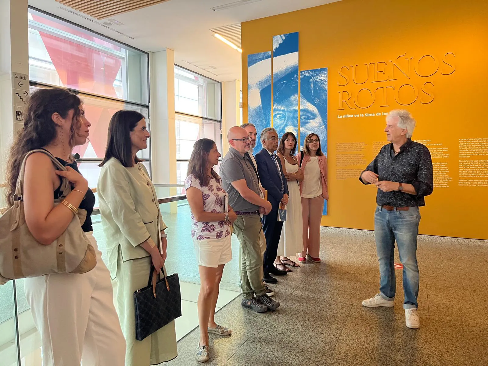 Presentada en Burgos la exposición Sueños Rotos: la niñez en la Sima de los Huesos