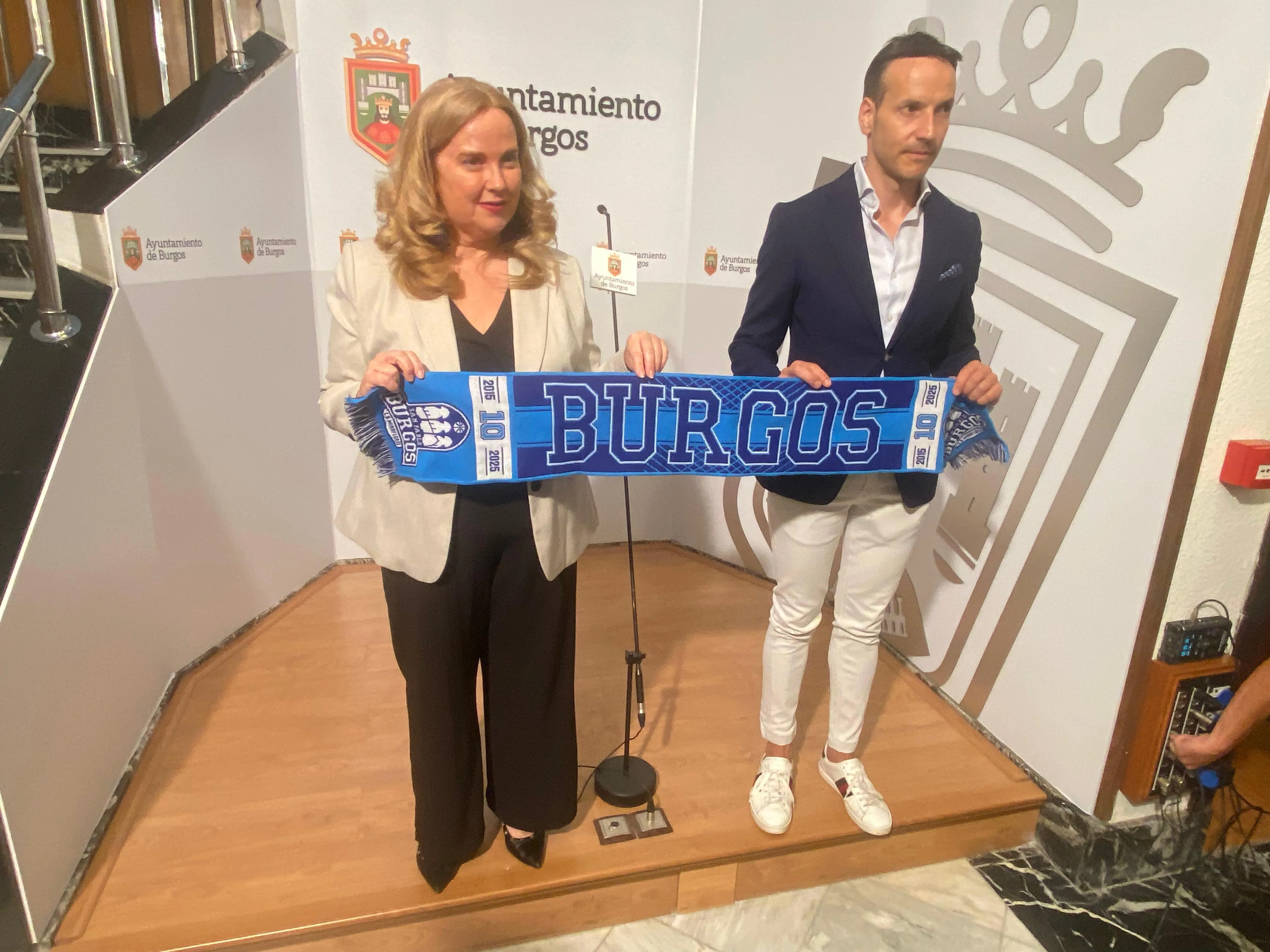 El nuevo contrato de patrocinio entre el Ayuntamiento y el San Pablo Burgos asciende a 1,1 ME anuales