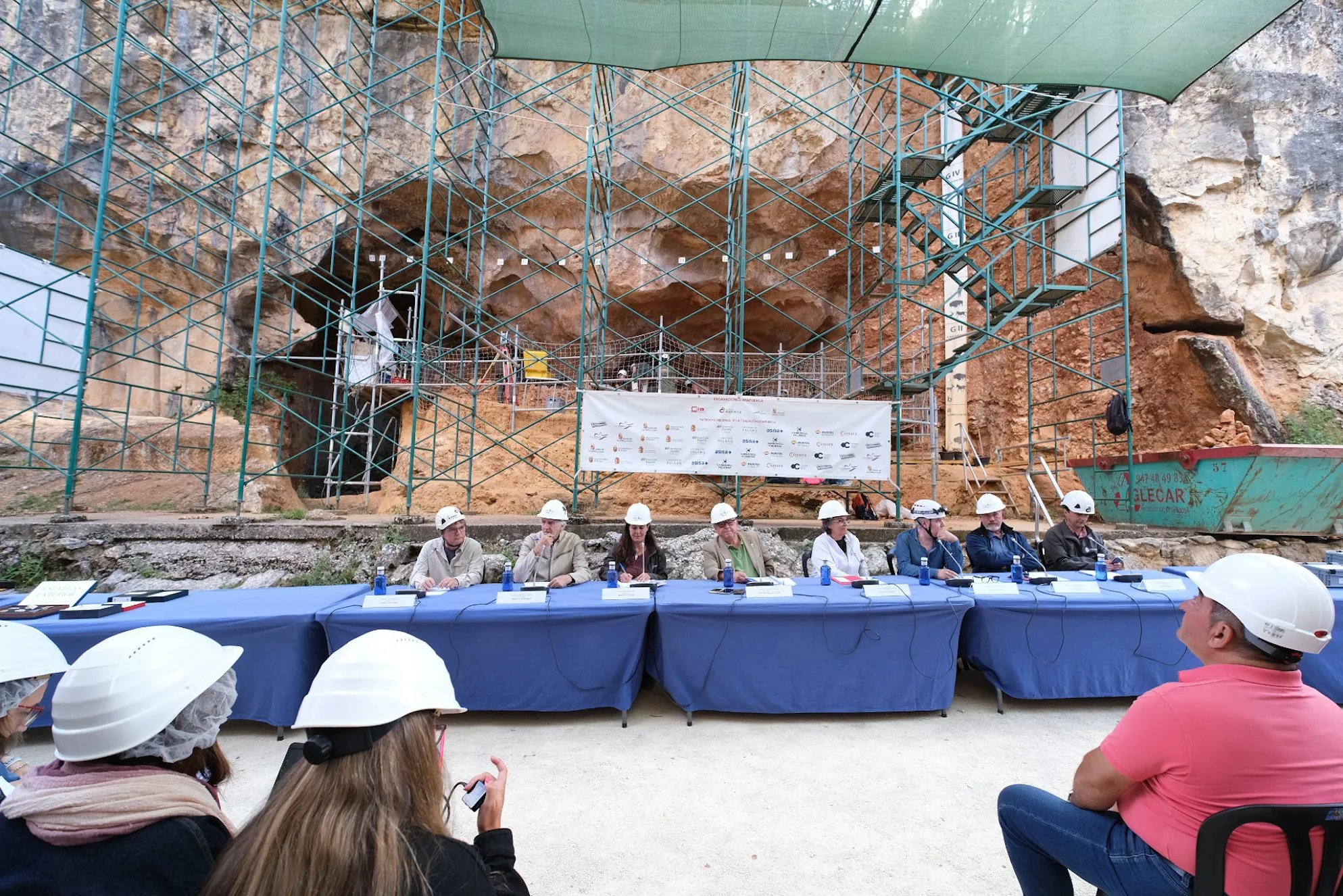 La Junta reconoce el trabajo del nuevo equipo de investigación de Atapuerca tras una exitosa campaña de excavaciones