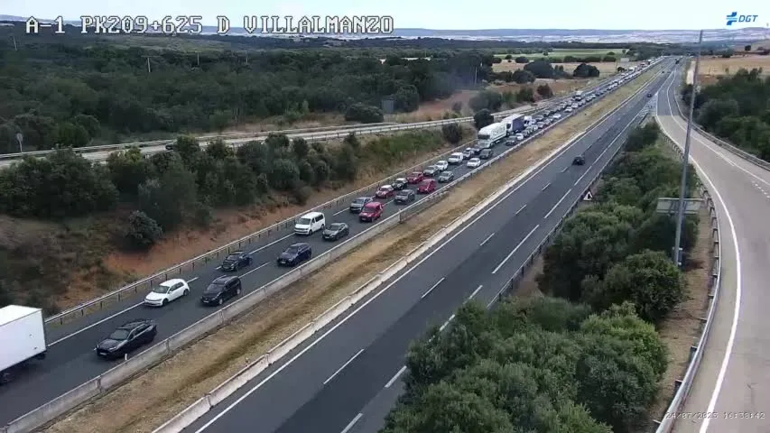 Accidente múltiple en la A-1 a la altura de Madrigalejo del Monte en Burgos
