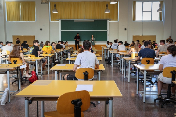 Un total de 310 estudiantes se examinan de la PAU extraordinaria en Burgos