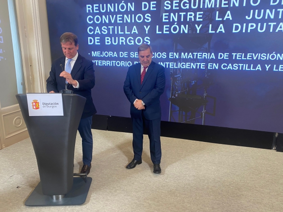 El consejero de Transformación Digital reafirma en Burgos su compromiso con la cobertura digital y el desarrollo inteligente