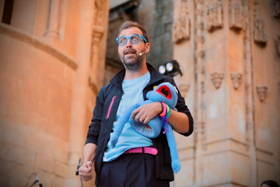 Villadiego (Burgos) se tiñe del humor de ‘Infinito Amarillo’
