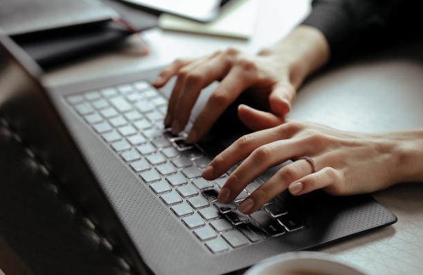 Burgos lidera la demanda de empleo juvenil en Castilla y León