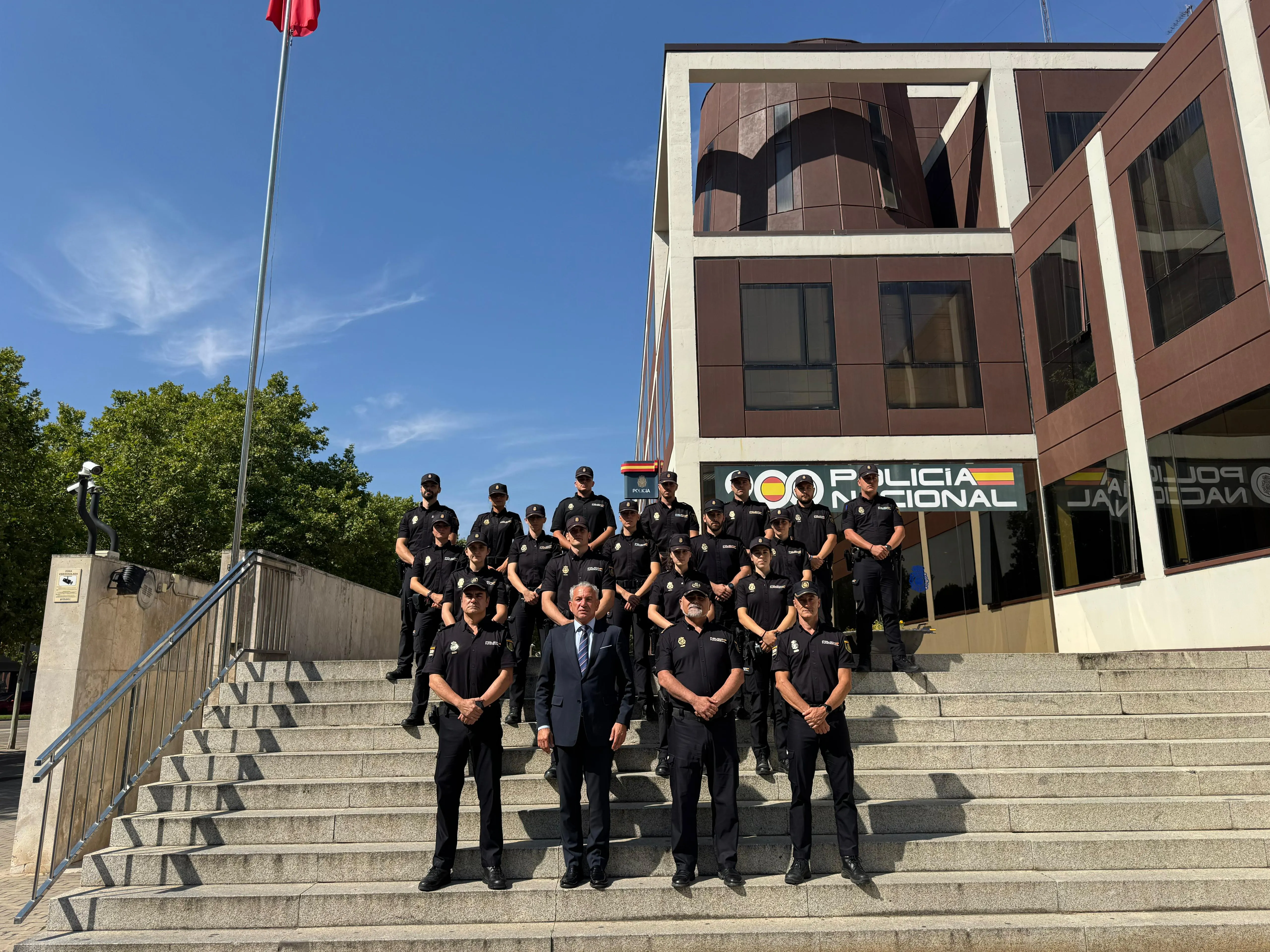 Burgos recibe a 17 policías en prácticas