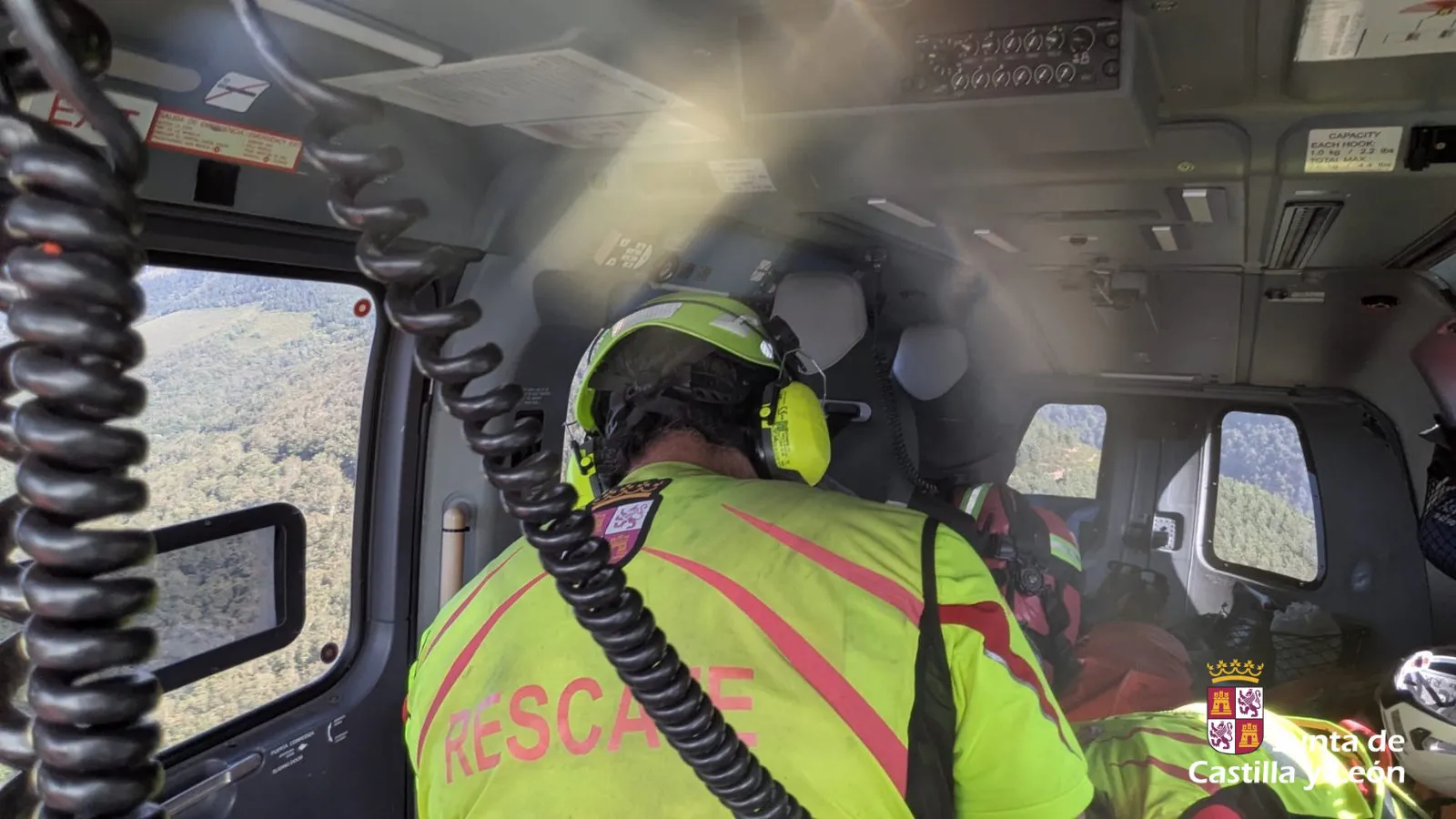 Rescatado en helicóptero un senderista con golpe de calor en Pradoluengo (Burgos)