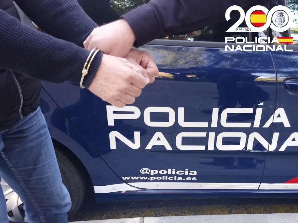 Detenido en Burgos por amenazar con una navaja y un arma de fuego simulada en un bar de Gamonal