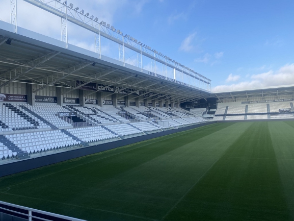 La empresa encargada del mantenimiento del césped de El Plantío pone fin a su relación con el Burgos CF por impagos