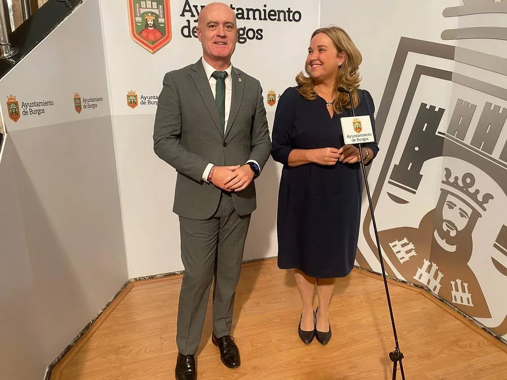 El equipo de Gobierno ofrece a Vox una bajada de impuestos para apoyar el presupuesto