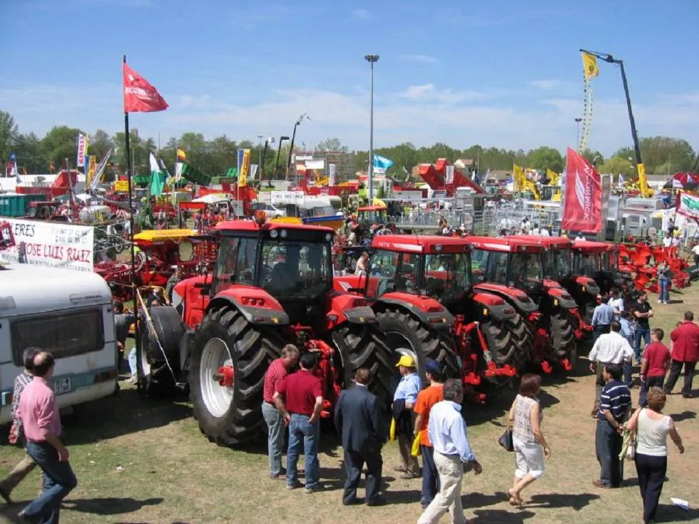 El centro Salesianos Padre Aramburu sellará una alianza con CNH, y su marca New Holland, para reforzar la formación en maquinaria agrícola