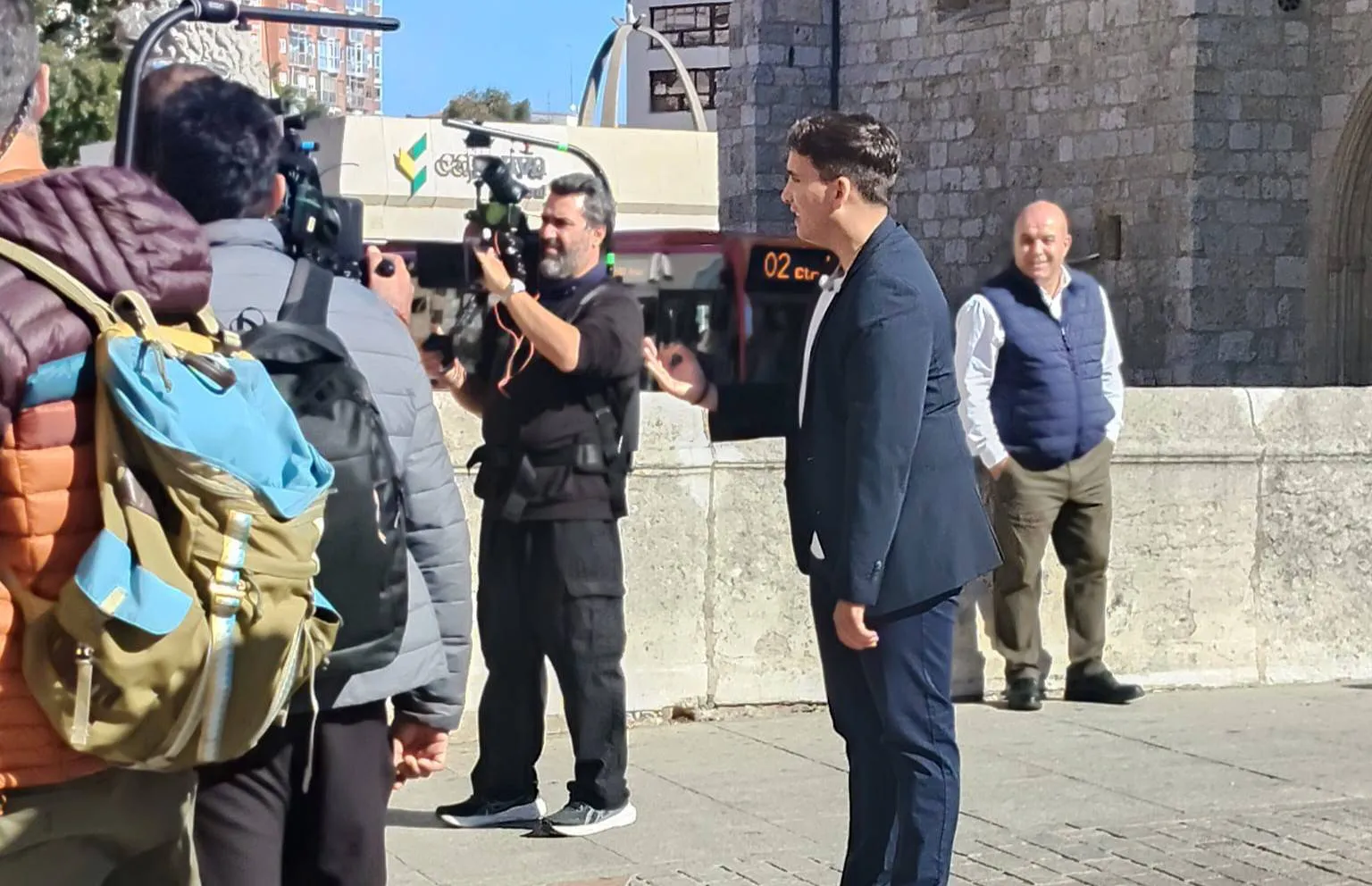 Xuso Jones trae de vuelta ‘Lo sabe, no lo sabe’ a las calles de Burgos