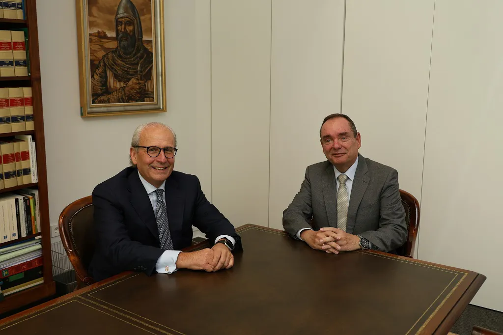 FAE y Cajaviva refuerzan su apoyo al tejido empresarial de Burgos