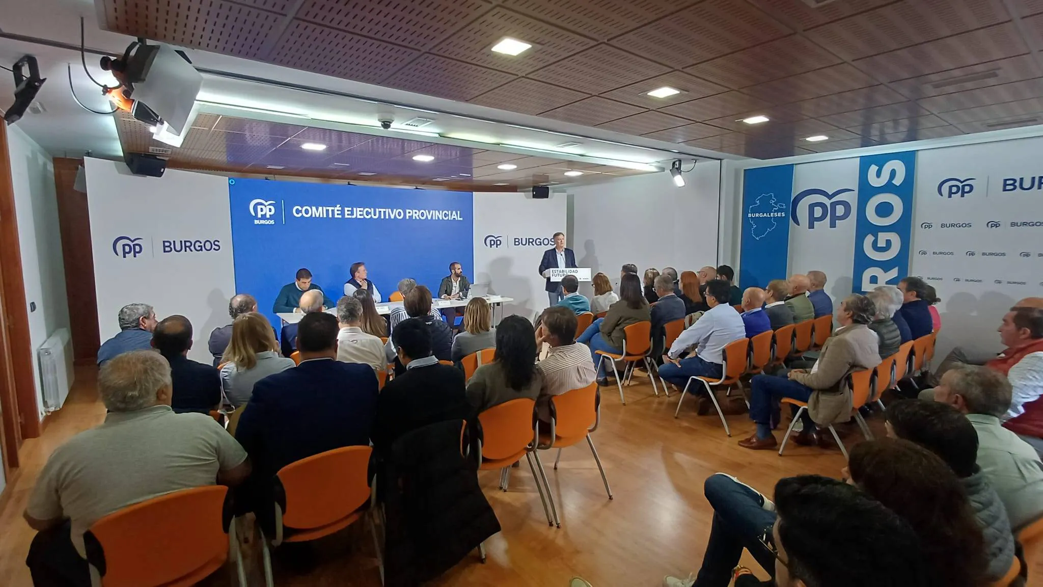 El PP de Burgos aspira a ganar las elecciones autonómicas con contundencia