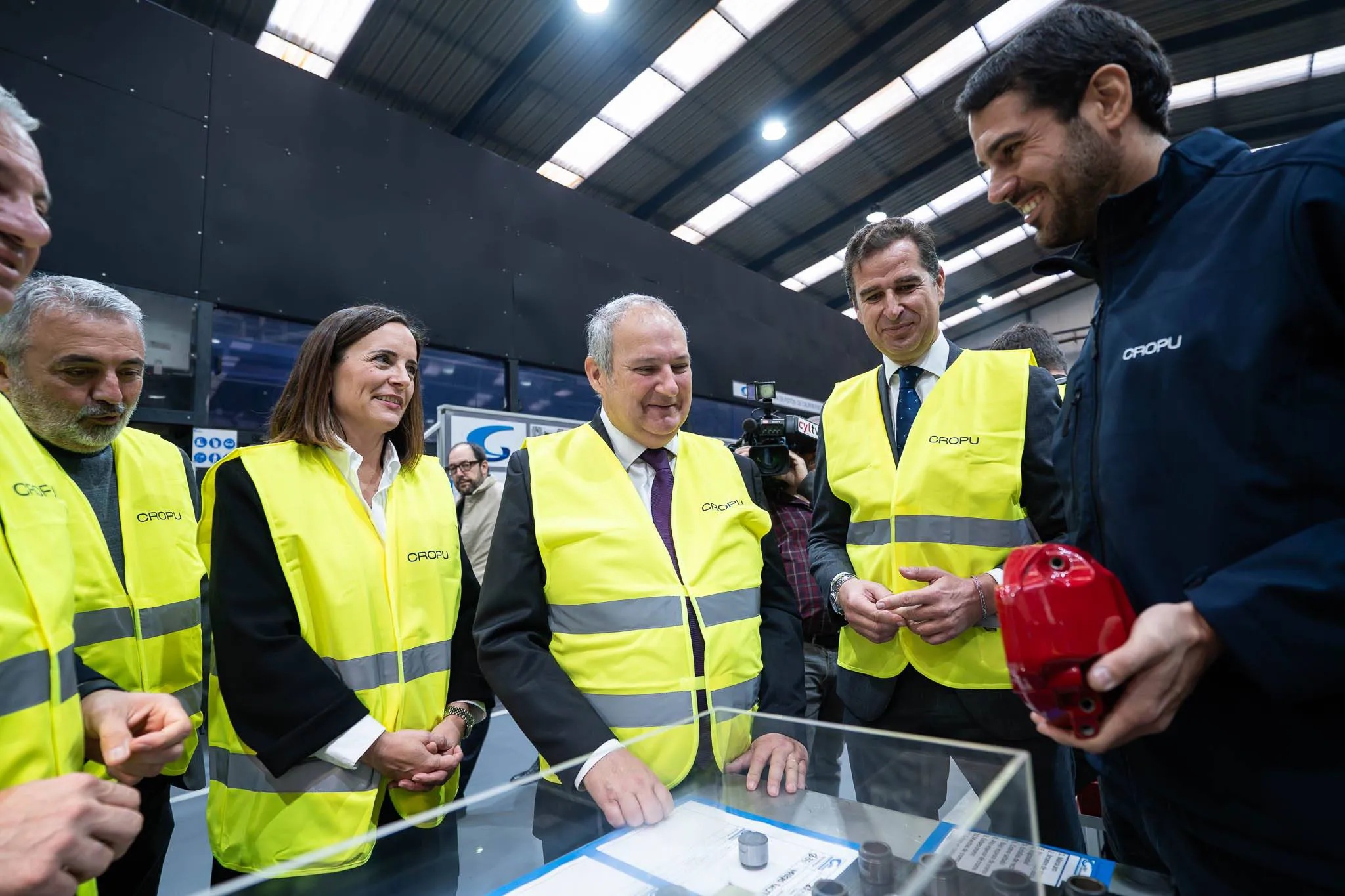 El ministro de Industria y Turismo, Jordi Hereu, visita Burgos y anuncia la prórroga del plazo de ayudas del PERTE