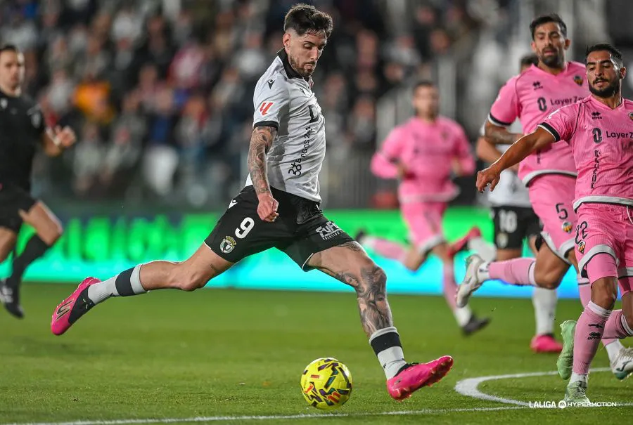 Empate sin goles y sin chispa del Burgos CF ante el Castellón
