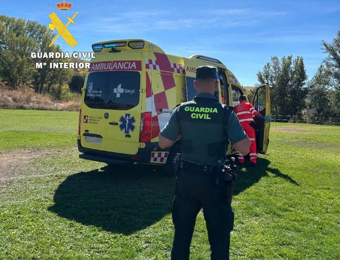 Un guardia civil de Briviesca, fuera de servicio, salva a un hombre de un atragantamiento en un bar de León