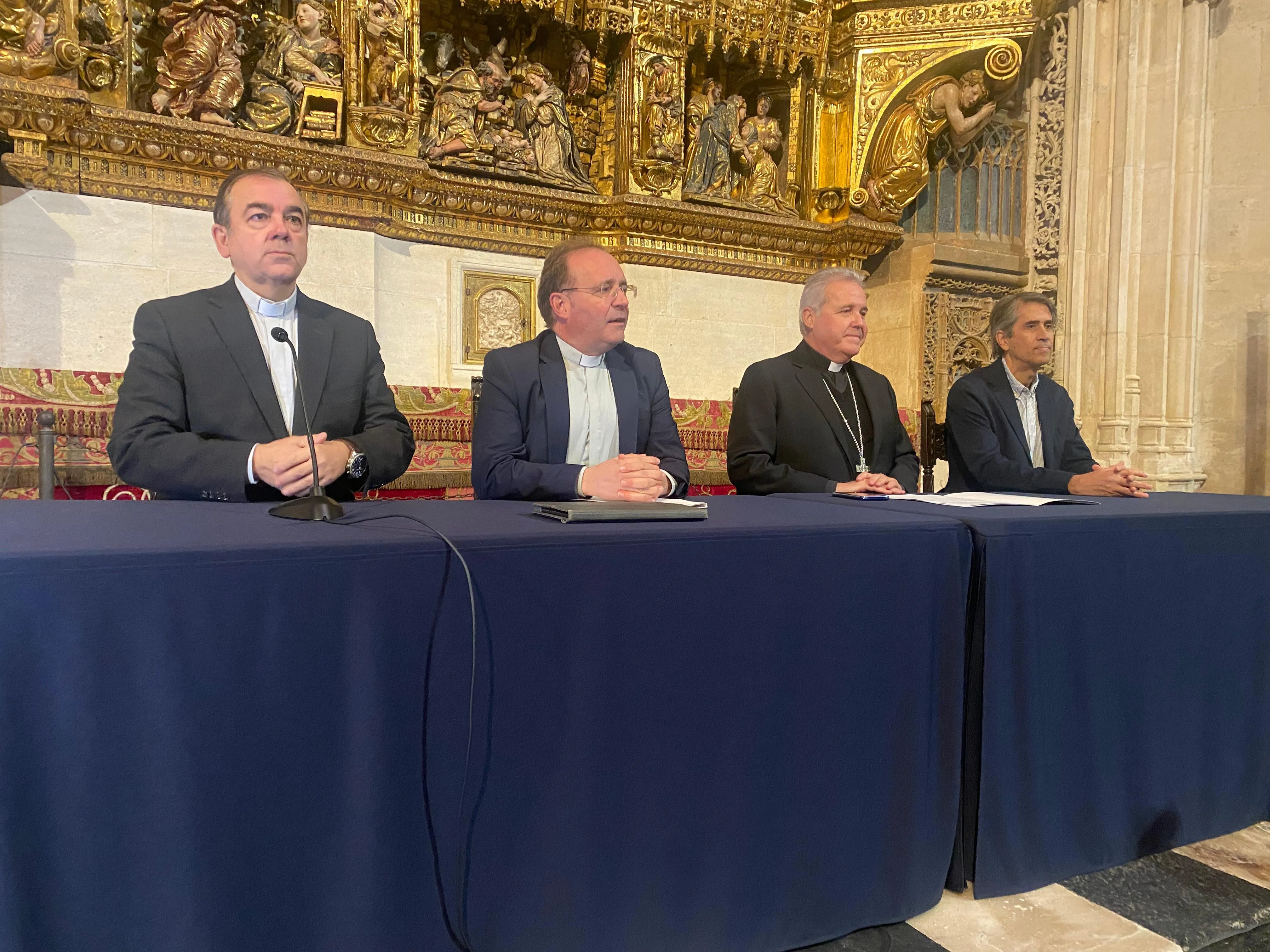 El Cabildo seguirá trabajando para que las nuevas puertas de la Catedral de Burgos se coloquen en la fachada de Santa María