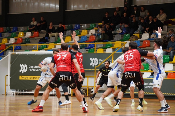 El UBU San Pablo Burgos vuelve a la senda del triunfo en Pontevedra (21-29)