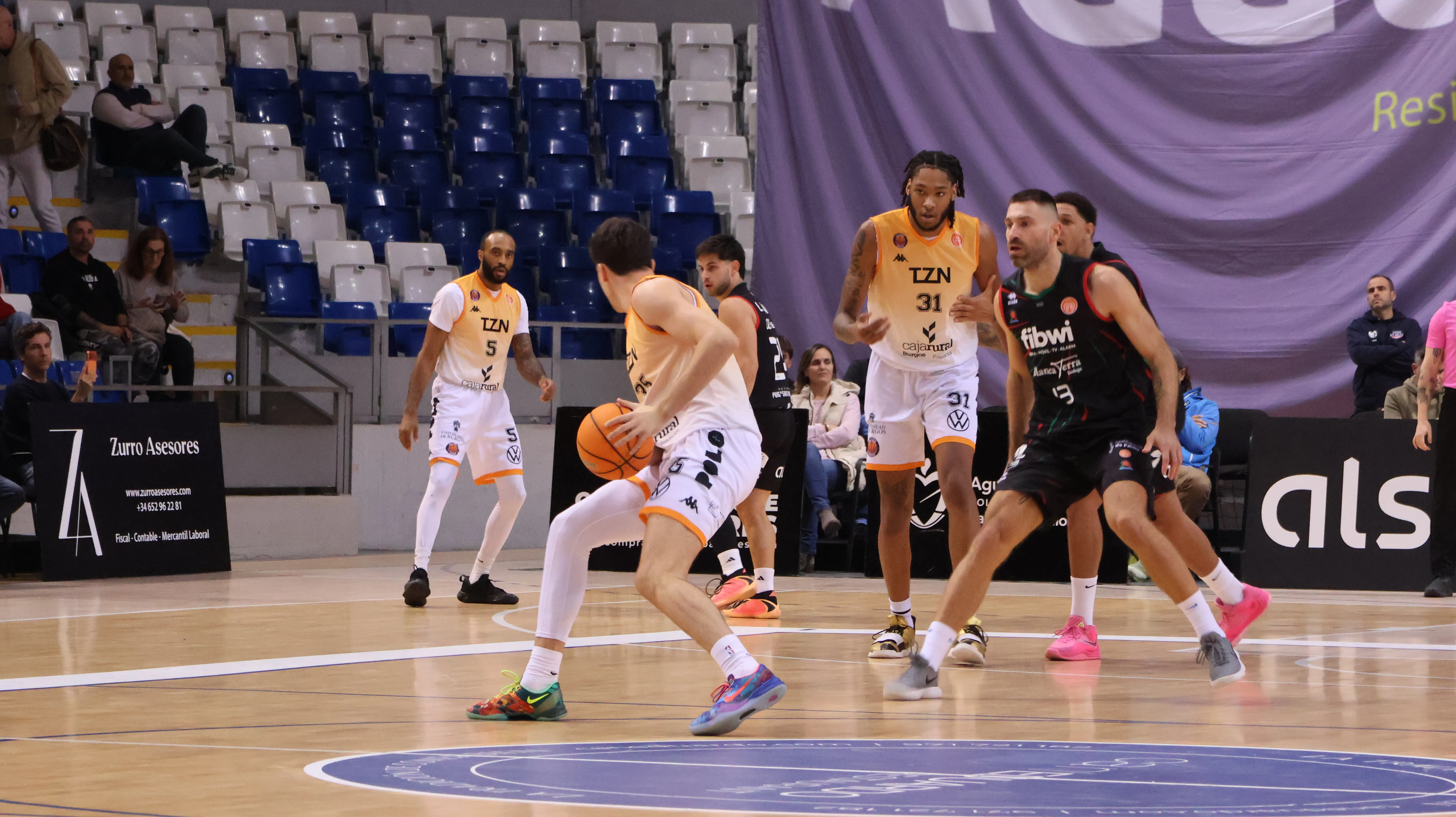 Baloncesto Burgos: El Tizona pelea hasta el final, pero no culmina la remontada ante Fibwi Mallorca (87-86)