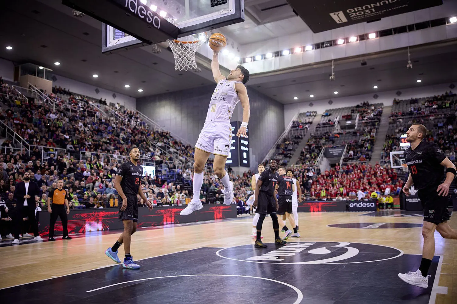 Baloncesto Burgos: 90-107. Victoria de categoría del San Pablo Burgos en Granada