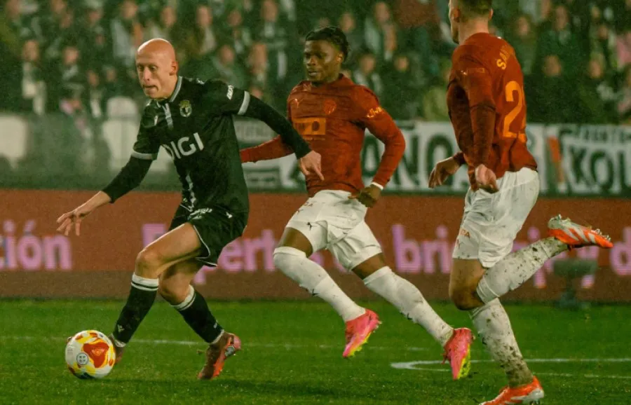 Un buen Burgos CF pone fin a su andadura en la Copa del Rey ante el Valencia (0-2)