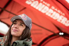 Cristina Gutiérrez firma un sexto puesto de etapa y se mete en el ‘top 10’ del Dakar 2026