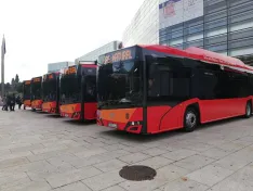 Hidrógeno verde para autobuses urbanos que huelen a humo