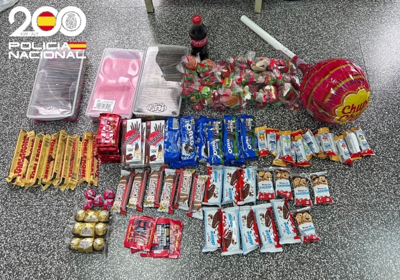 Detenidos por guardar objetos robados en un bajo comercial sin uso 