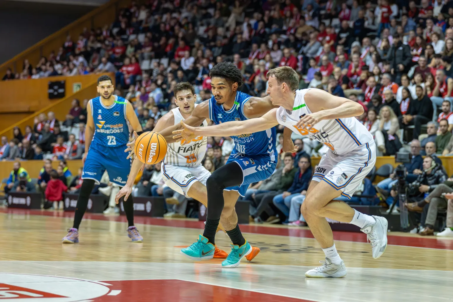Derrota del San Pablo Burgos ante Bàsquet Girona en un duelo clave por la permanencia