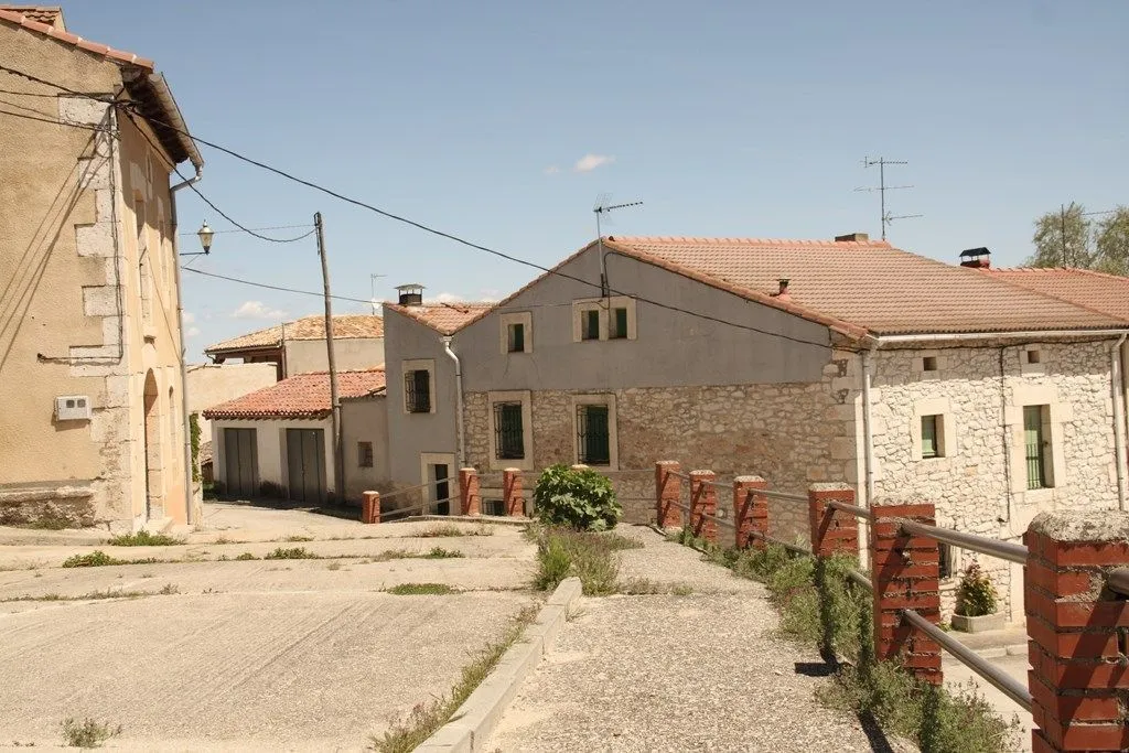Un pueblo de Burgos saca a subasta su bar y una vivienda por 100 euros al mes
