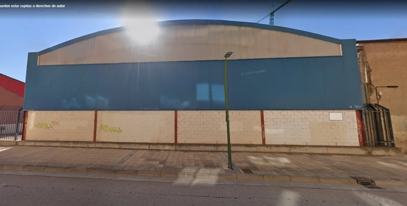 Clausuran de forma temporal el frontón de San Pedro y San Felices para arreglar la cubierta dañada por las lluvias