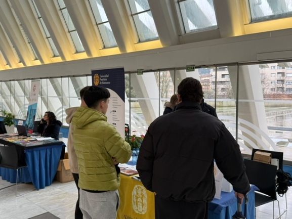Burgos acoge Unitour para orientar a los jóvenes en su elección universitaria