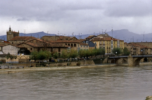 Alerta en el norte de Burgos: el Ebro crece con fuerza en Miranda