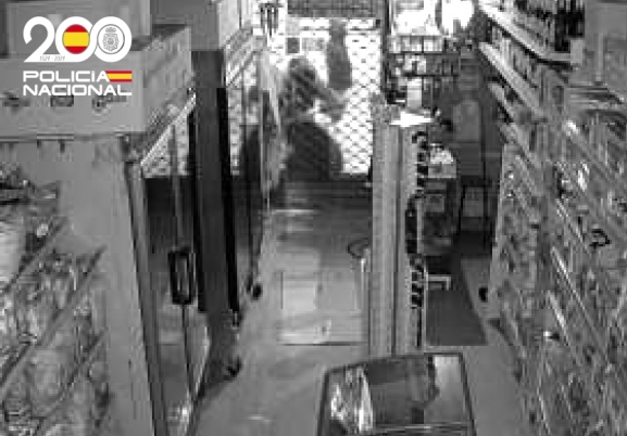 Detenidos in fraganti cinco personas en Burgos mientras robaban material de obra 