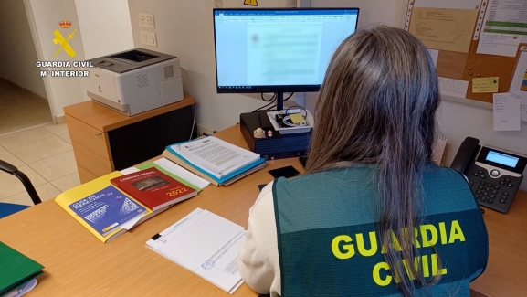 Detenida una persona por corrupción de menores a través de redes sociales