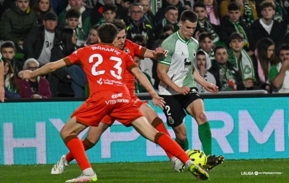 El Burgos CF cae en Santander, pero merece más (1-0)