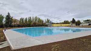 Elevan de seis a diez años la edad para que los menores acompañados de adultos accedan a los vestuarios del sexo contrario en las instalaciones deportivas de Burgos 