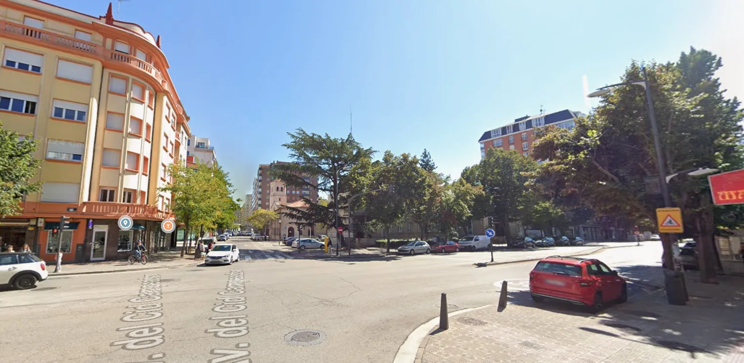 Dos heridos en una colisión por alcance entre turismos en la avenida del Cid de Burgos