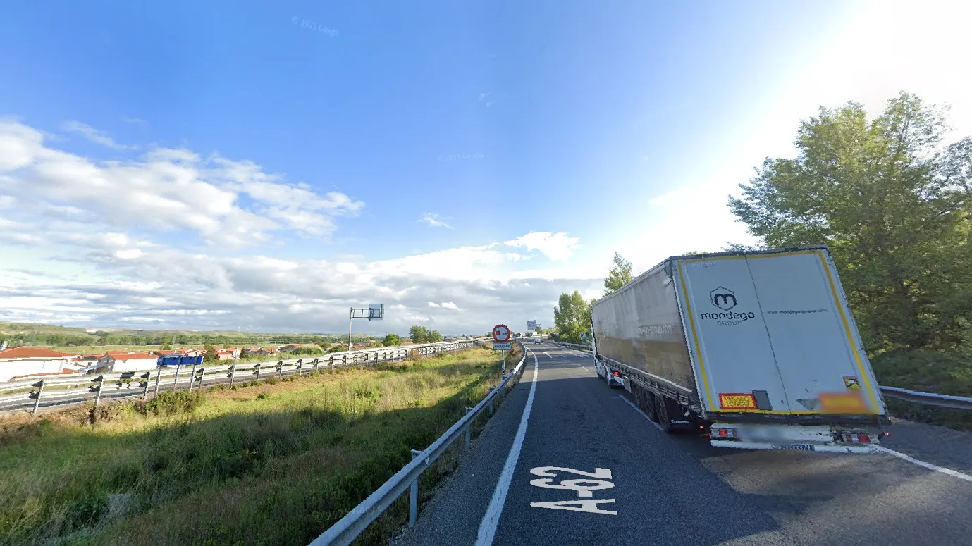 Dos heridos en un accidente en Buniel que provoca retenciones en la A-62