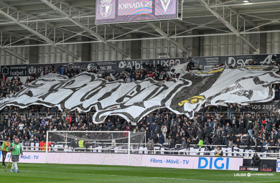 2-0 | El Burgos CF gana el derbi y complica la permanencia al Mirandés