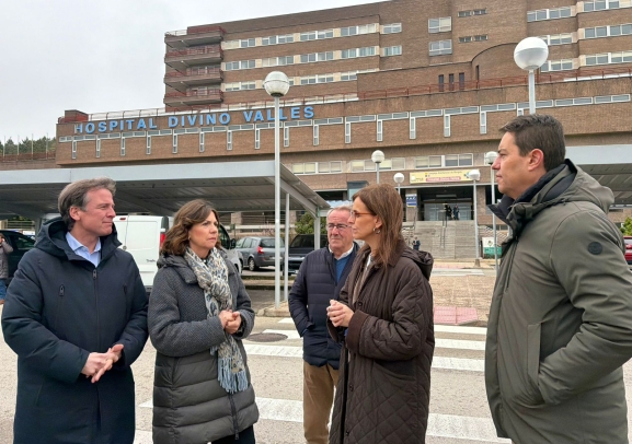 Carmen Fúnez (PP) respalda en Burgos la futura Facultad de Medicina y reivindica la sanidad de Castilla y León