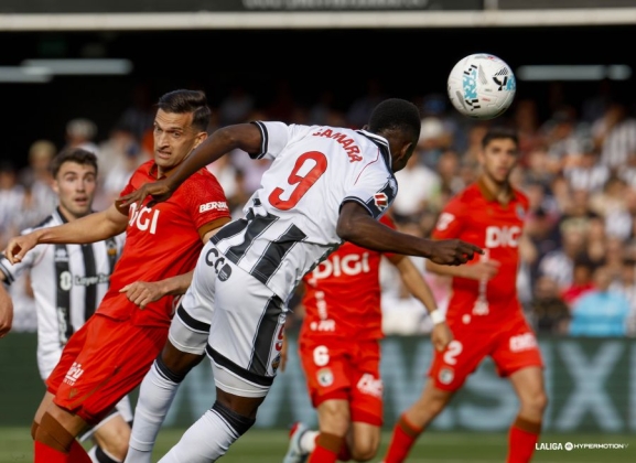 El Burgos CF cae ante un Castellón superior (3-1)