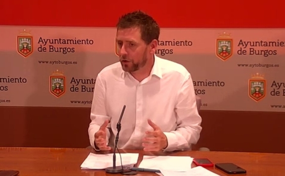 PSOE y Vox expresan su pesar por el incendio de las cocheras municipales y tienden la mano al Equipo de Gobierno 