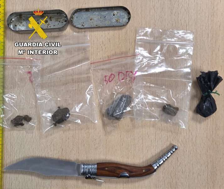 Detenido en Villarcayo con droga preparada para su venta y una navaja de muelles