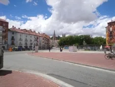 Herido un motorista en la Plaza Vega de Burgos