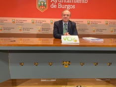 Vox cuestiona la gratuidad del autobús y advierte de una situación económica “muy preocupante” en Burgos